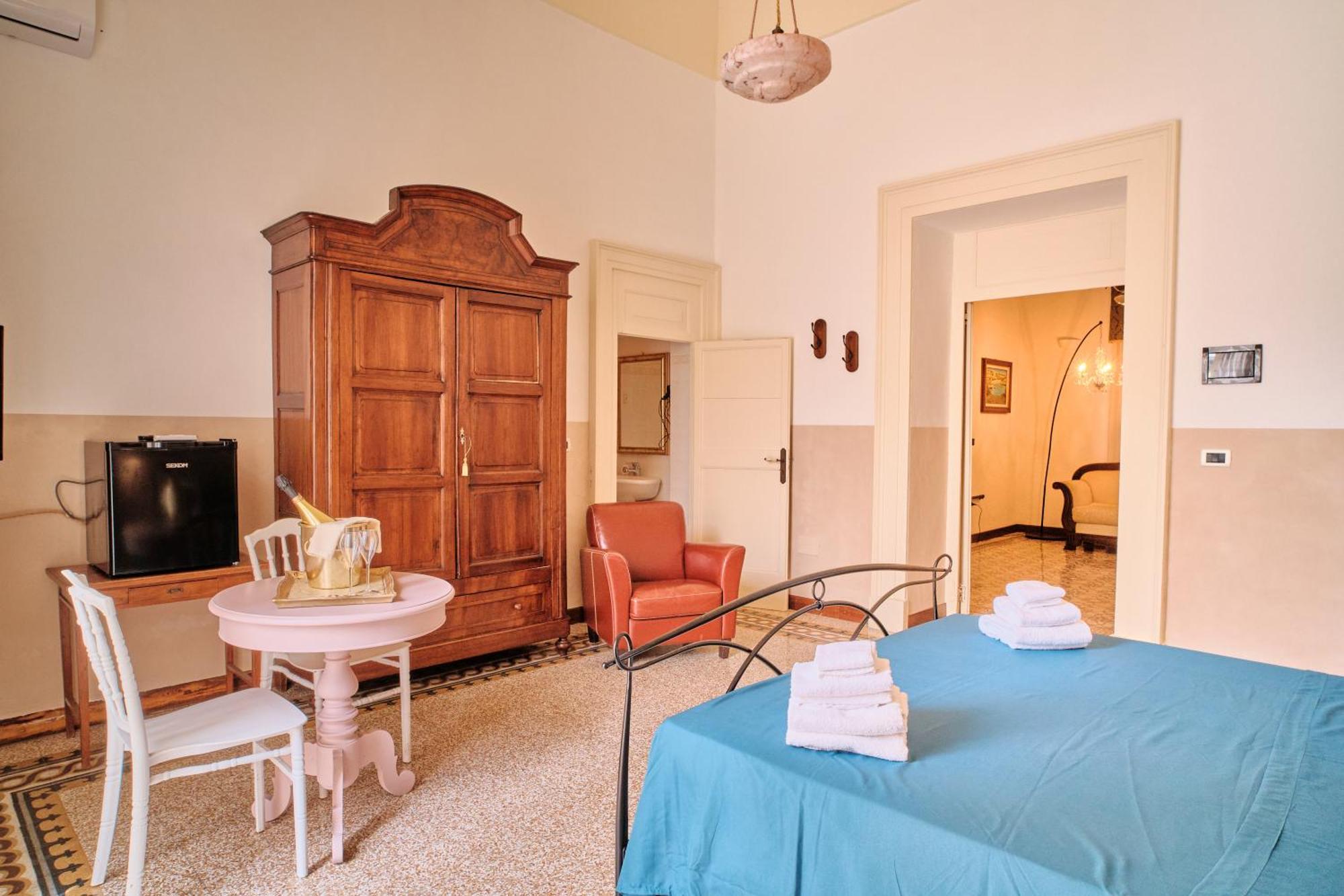 米威诺底莱切 Palazzo Scarciglia酒店 外观 照片